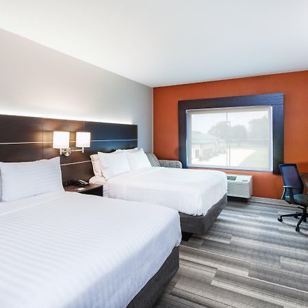 Holiday Inn Express & Suites - Coffeyville By Ihg מראה חיצוני תמונה