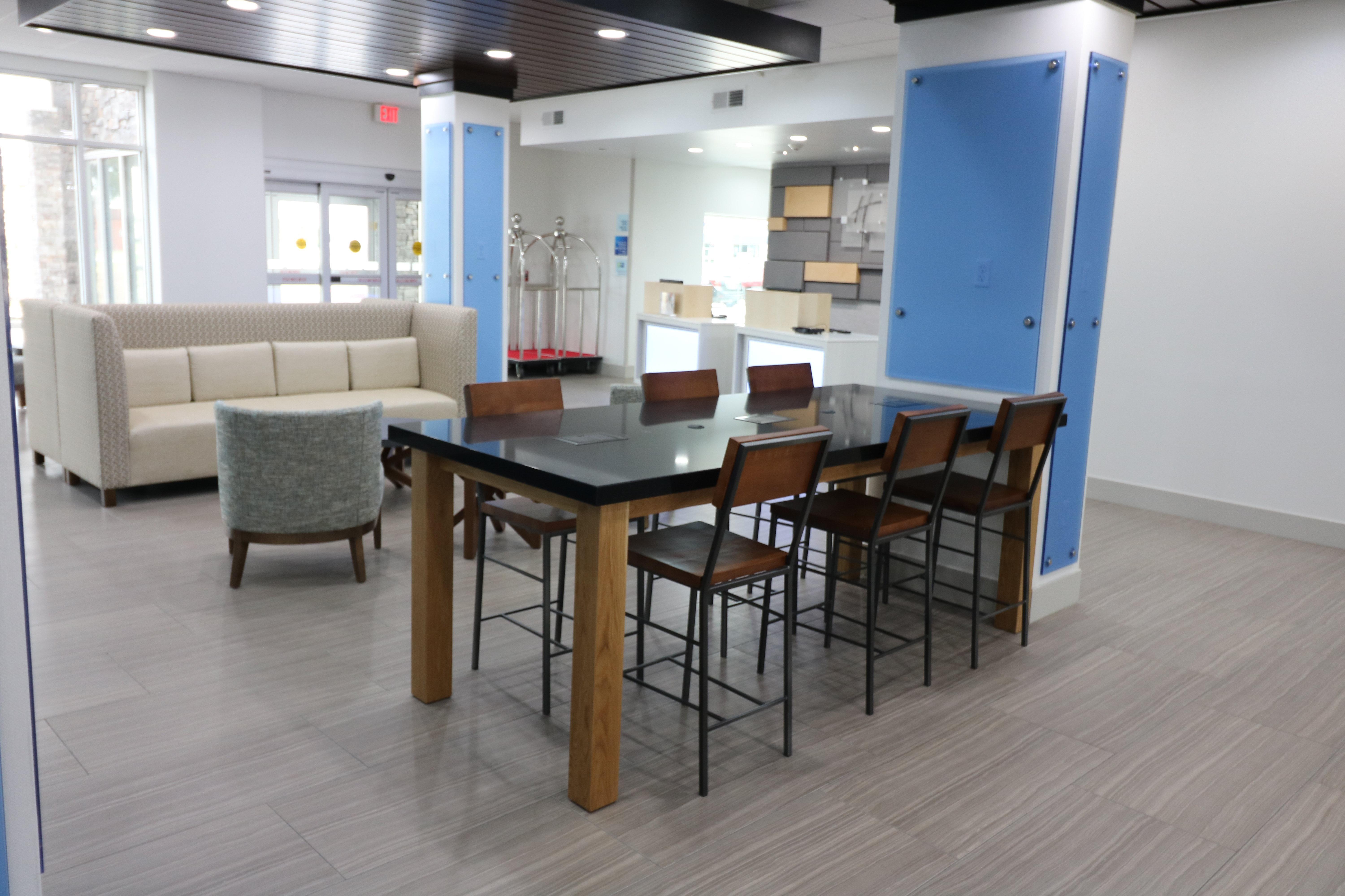 Holiday Inn Express & Suites - Coffeyville By Ihg מראה חיצוני תמונה